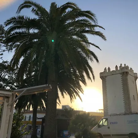 Stadthaus Petronella Meerblick Und Dachterrasse كونيل ذي لا فرونتيرا