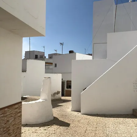 Stadthaus Petronella Meerblick Und Dachterrasse بيت للعطل كونيل ذي لا فرونتيرا