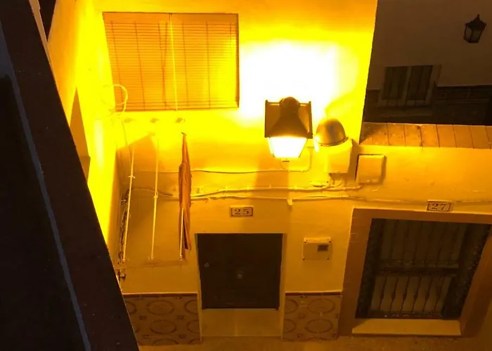 Stadthaus Petronella Meerblick Und Dachterrasse كونيل ذي لا فرونتيرا